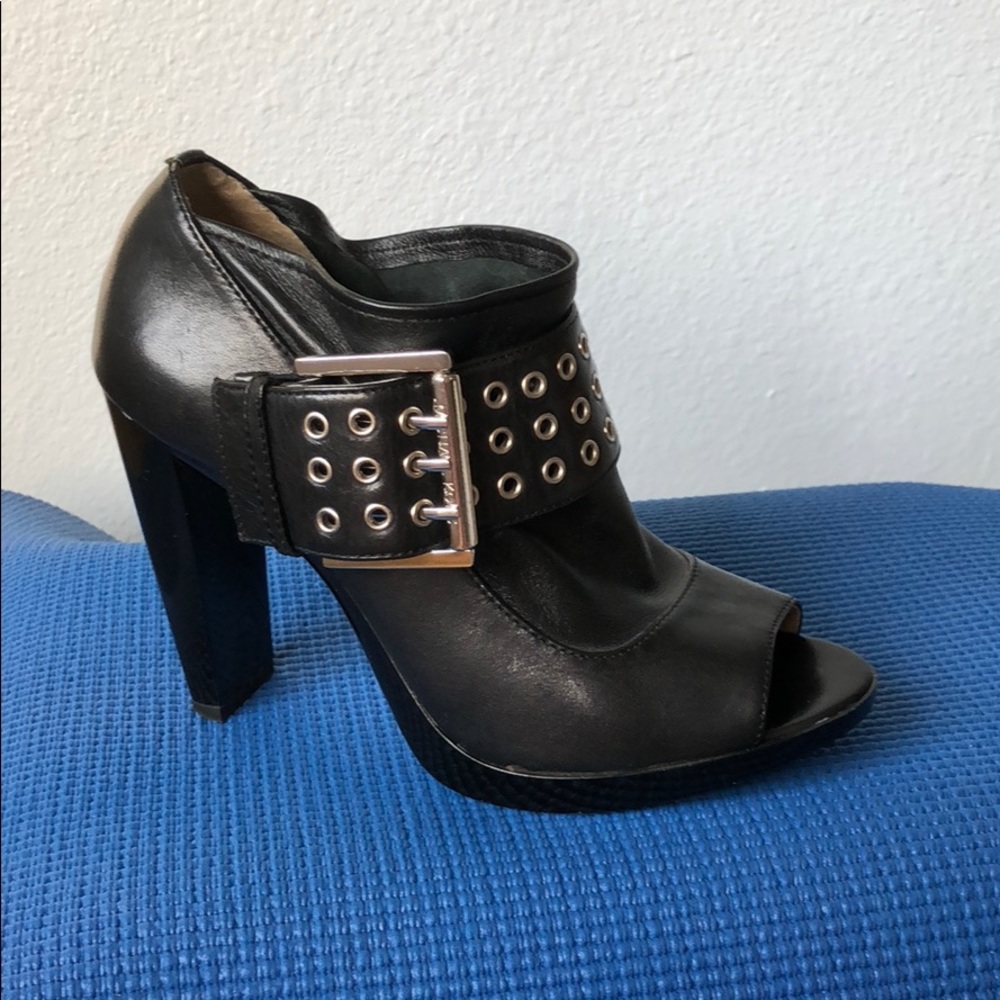 Michael Kors Black heels, metal hardware, sz 6.5,